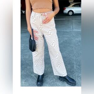 Shekou New Zealand Swirl brown tan high rise straight leg Jeans - size small